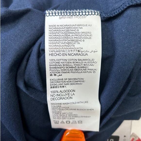 Majestic Athletic Navy Braves Country MLB V Neck T-Shirt Womens L 100% Cotton - Picture 6 of 9